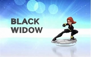 Het figuurtje van Black Widow, in actiepose.