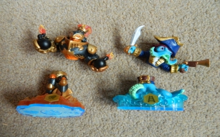 Swap de onder- en de bovenkant van je Skylander en maak hem NOG krachtiger!